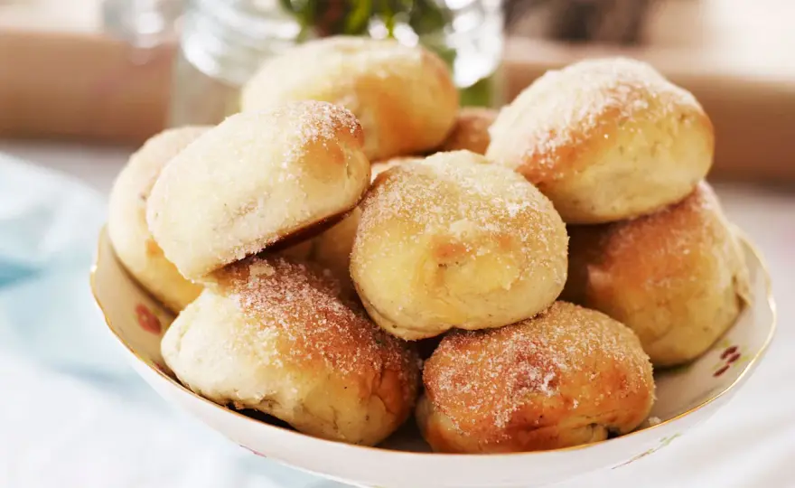 Baka med söt jäst - Få luftiga bullar varje gång!